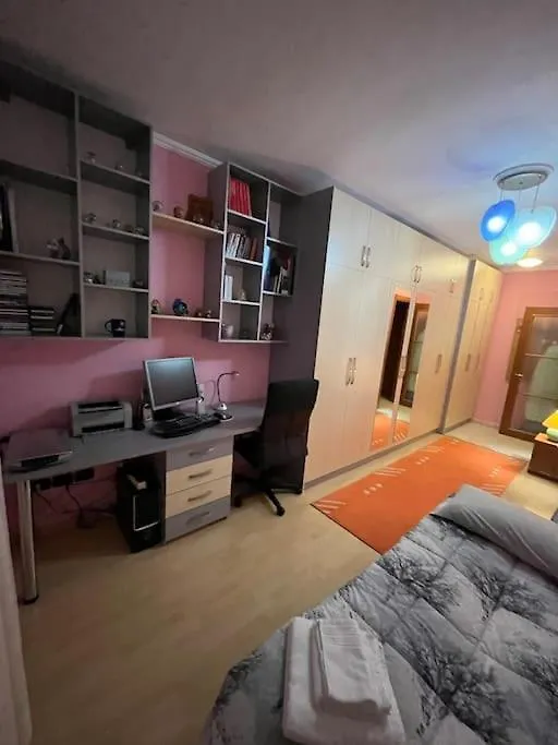 Hari & Tea'S Apartment Near Grand Park Of Тирана