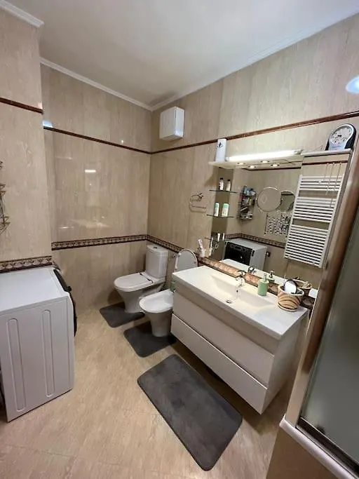Hari & Tea'S Apartment Near Grand Park Of Тирана Албания